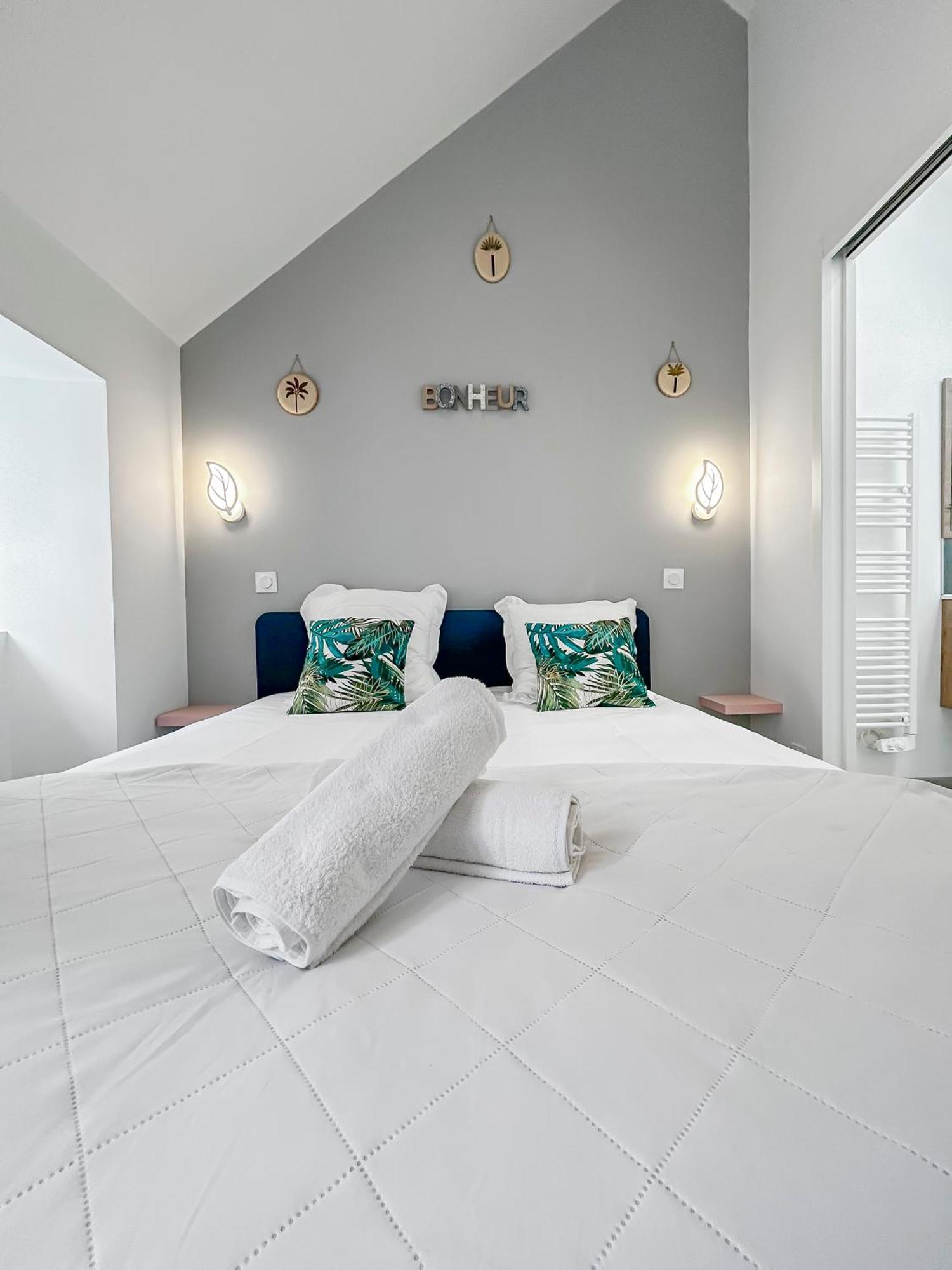 L'Atypique Hyper Centre Wifi Et Netflix Gratuit Apartment Mayenne Exterior photo